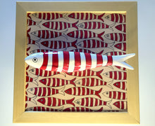 Carregar imagem no visualizador da galeria, Quadro Azulejo Sardinha, Listrado/ Vermelho- 24x24cm