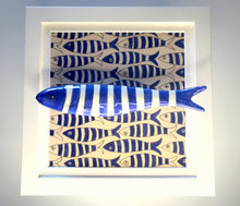 Carregar imagem no visualizador da galeria, Quadro Azulejo Sardinha, Listrado/Azul - 24x24cm