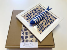 Carregar imagem no visualizador da galeria, Quadro Azulejo Sardinha, Listrado/Azul - 24x24cm