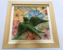 Carregar imagem no visualizador da galeria, Quadro Andorinha floral