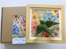 Carregar imagem no visualizador da galeria, Quadro Andorinha floral