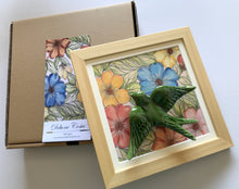 Carregar imagem no visualizador da galeria, Quadro Andorinha floral