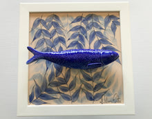 Carregar imagem no visualizador da galeria, Quadro Azulejo Sardinha, Folhagem Azul/ Azul Marinho- 24x24cm