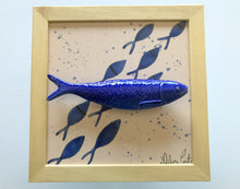 Carregar imagem no visualizador da galeria, Quadro Azulejo Sardinha, Cardume/Azul - 24x24cm
