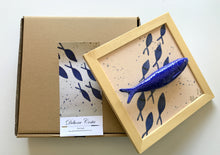 Carregar imagem no visualizador da galeria, Quadro Azulejo Sardinha, Cardume/Azul - 24x24cm