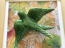 Carregar imagem no visualizador da galeria, Quadro Azulejo Andorinha, Outono/Verde - 24x24cm