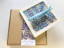 Carregar imagem no visualizador da galeria, Quadro Azulejo Sardinha, Folhagem/Efeito- Respingos Coloridos/ Azul - 24x24cm