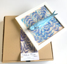 Carregar imagem no visualizador da galeria, Quadro Azulejo Sardinha, Folhagem/Efeito- Respingos Coloridos/ Azul - 24x24cm