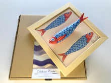 Carregar imagem no visualizador da galeria, Quadro Azulejo Sardinha, Artistica/Trio/Azul e Vermelho- 24x24cm