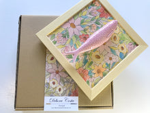 Carregar imagem no visualizador da galeria, Quadro Azulejo Sardinha, Aquarela - Floral/ Rosa - 24x24cm