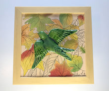 Carregar imagem no visualizador da galeria, Quadro Azulejo Andorinha, Outono/ Verde - 24x24cm