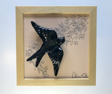 Carregar imagem no visualizador da galeria, Quadro Azulejo Andorinha, Simples Assim/Filete/Preto - 24x24cm