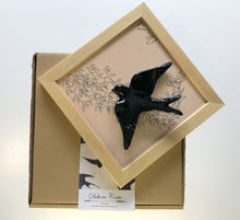 Carregar imagem no visualizador da galeria, Quadro Azulejo Andorinha, Simples Assim/Filete/Preto - 24x24cm