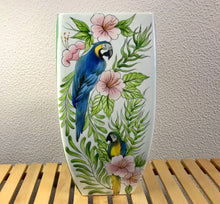 Carregar imagem no visualizador da galeria, Jarra de Cerâmica, tropical Araras 34cm