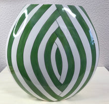 Carregar imagem no visualizador da galeria, Jarra de Cerâmica tropical Tucano 25cm