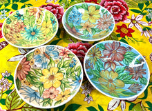 Carregar imagem no visualizador da galeria, Kit 4 potinhos de cerâmica pintados à mão 19 x 5 cm