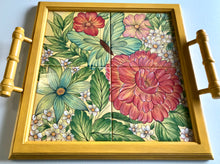 Carregar imagem no visualizador da galeria, Bandeja de Madeira com azulejos pintados à mão - Floral 42 x 37cm