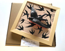 Carregar imagem no visualizador da galeria, Quadro Azulejo Andorinha, Tradicional/Preto - 24x24cm