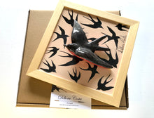 Carregar imagem no visualizador da galeria, Quadro Azulejo Andorinha, Tradicional/Preto - 24x24cm