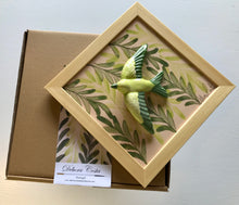 Carregar imagem no visualizador da galeria, Quadro Azulejo Andorinha, Folhagem/Esperaça - 24x24cm