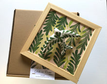 Carregar imagem no visualizador da galeria, Quadro Azulejo Andorinha, Folhagem - 24x24cm