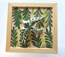 Carregar imagem no visualizador da galeria, Quadro Azulejo Andorinha, Folhagem - 24x24cm