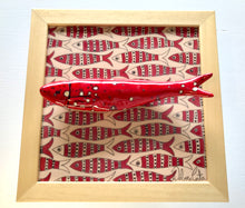 Carregar imagem no visualizador da galeria, Quadro Azulejo Sardinha, Listrado/Vermelho - 24x24cm