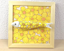 Carregar imagem no visualizador da galeria, Quadro Azulejo Sardinha, Margaridas - 24x24cm
