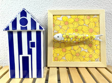 Carregar imagem no visualizador da galeria, Quadro Azulejo Sardinha, Margaridas - 24x24cm