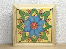 Carregar imagem no visualizador da galeria, Quadro de azulejo Clássico, pintado á mão, com moldura de madeira