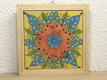 Carregar imagem no visualizador da galeria, Quadro de azulejo Clássico, pintado á mão, com moldura de madeira
