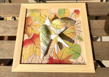 Carregar imagem no visualizador da galeria, Quadro Azulejo Andorinha, Folhagem Outono - 24x24cm