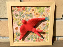 Carregar imagem no visualizador da galeria, Quadro Azulejo Andorinha, Floral colorido - 24x24cm