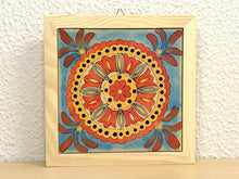 Carregar imagem no visualizador da galeria, Quadro de azulejo Clássico, pintado á mão, com moldura de madeira