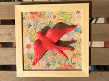Carregar imagem no visualizador da galeria, Quadro Azulejo Andorinha, Floral colorido - 24x24cm