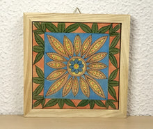 Carregar imagem no visualizador da galeria, Quadro de azulejo Clássico, pintado á mão, com moldura de madeira