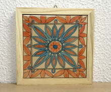 Carregar imagem no visualizador da galeria, Quadro de azulejo Clássico, pintado á mão, com moldura de madeira