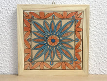 Carregar imagem no visualizador da galeria, Quadro de azulejo Clássico, pintado á mão, com moldura de madeira