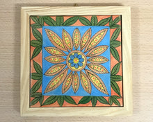 Carregar imagem no visualizador da galeria, Quadro de azulejo Clássico, pintado á mão, com moldura de madeira