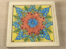 Carregar imagem no visualizador da galeria, Quadro de azulejo Clássico, pintado á mão, com moldura de madeira