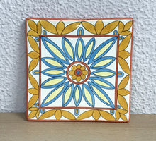 Carregar imagem no visualizador da galeria, Azulejo 15cm, pintado à mão, Azulejo clássico, quadro decorativo, para penduarar, art em azulejo, cerâmica