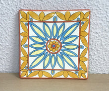 Carregar imagem no visualizador da galeria, Azulejo 15cm, pintado à mão, Azulejo clássico, quadro decorativo, para penduarar, art em azulejo, cerâmica