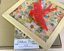 Carregar imagem no visualizador da galeria, Quadro Azulejo Andorinha, Floral colorido - 24x24cm