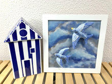 Carregar imagem no visualizador da galeria, Quadro Azulejo e Andorinhas, Céu de andorinhas - 24x24cm