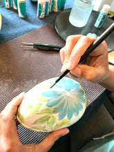 Carregar imagem no visualizador da galeria, Ovo de Páscoa de cerâmica