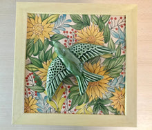 Carregar imagem no visualizador da galeria, Quadro Azulejo Andorinha Girassol - 24x24cm
