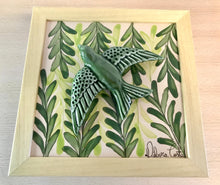 Carregar imagem no visualizador da galeria, Quadro Azulejo Andorinha, Folhagem - 24x24cm