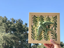 Carregar imagem no visualizador da galeria, Quadro Azulejo Andorinha, Folhagem - 24x24cm