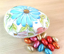 Carregar imagem no visualizador da galeria, Ovo de Páscoa de cerâmica