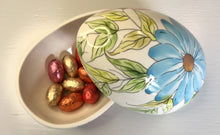 Carregar imagem no visualizador da galeria, Ovo de Páscoa de cerâmica